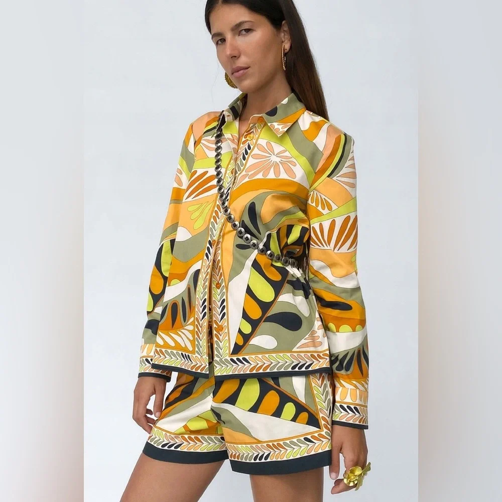 Not for sale ZARA Shorts Abstract Retro Print Shirt (item #A17) - Picture 4 of 15